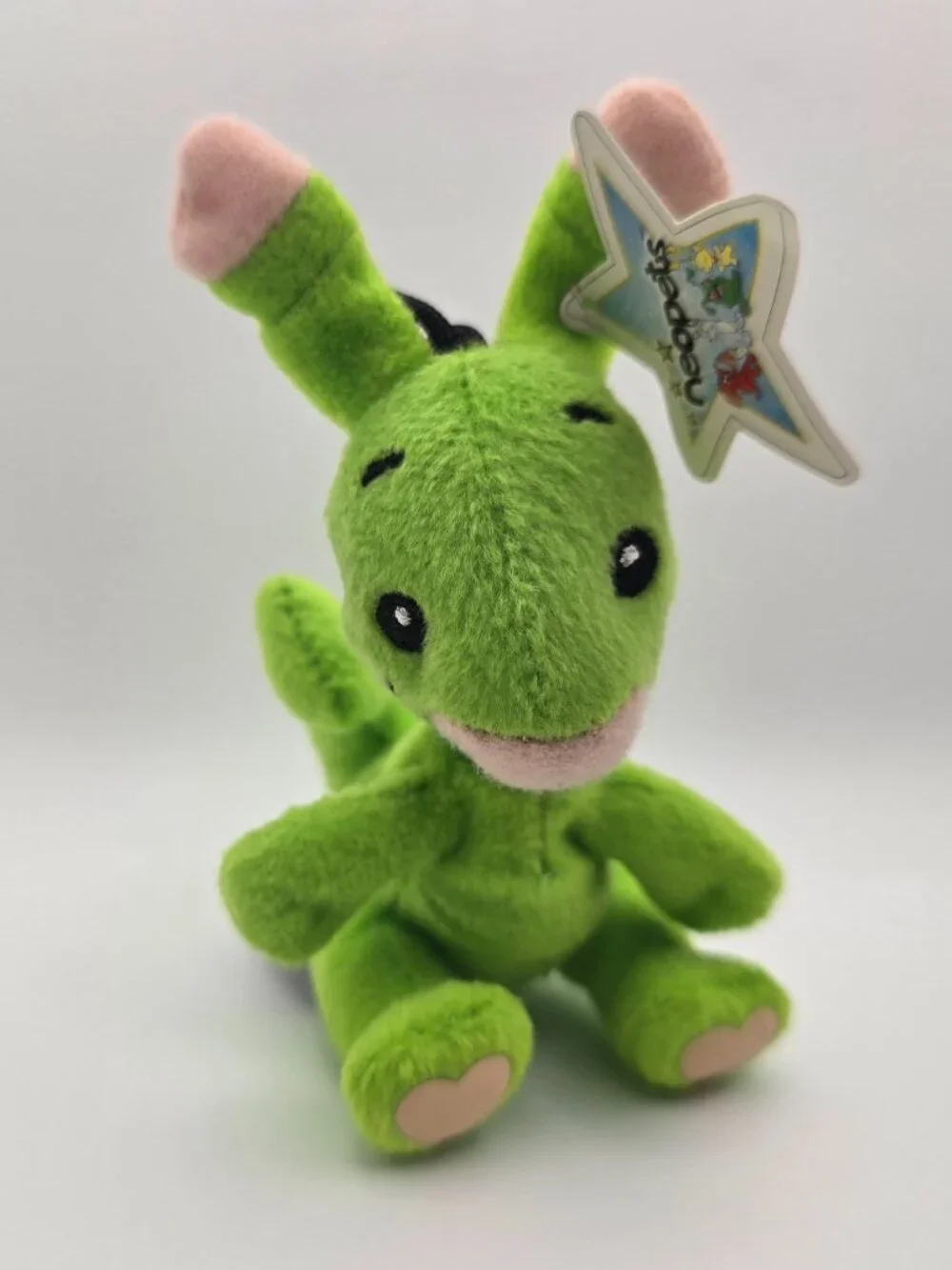McDonald's Neopets Green Blumaroo Plushie 2004 Excellent condition with tags.